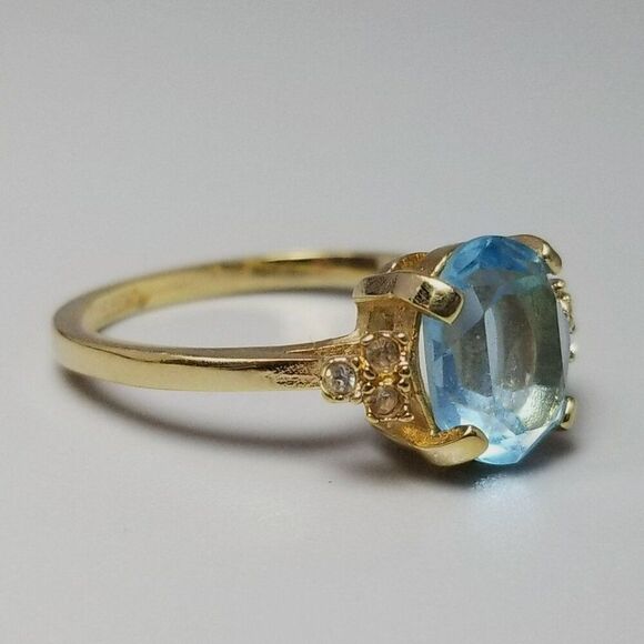 Vintage Blue Oval Rhinestone Gold Plated Ring, Size 8.5 Band, Estate - Picture 3 of 8